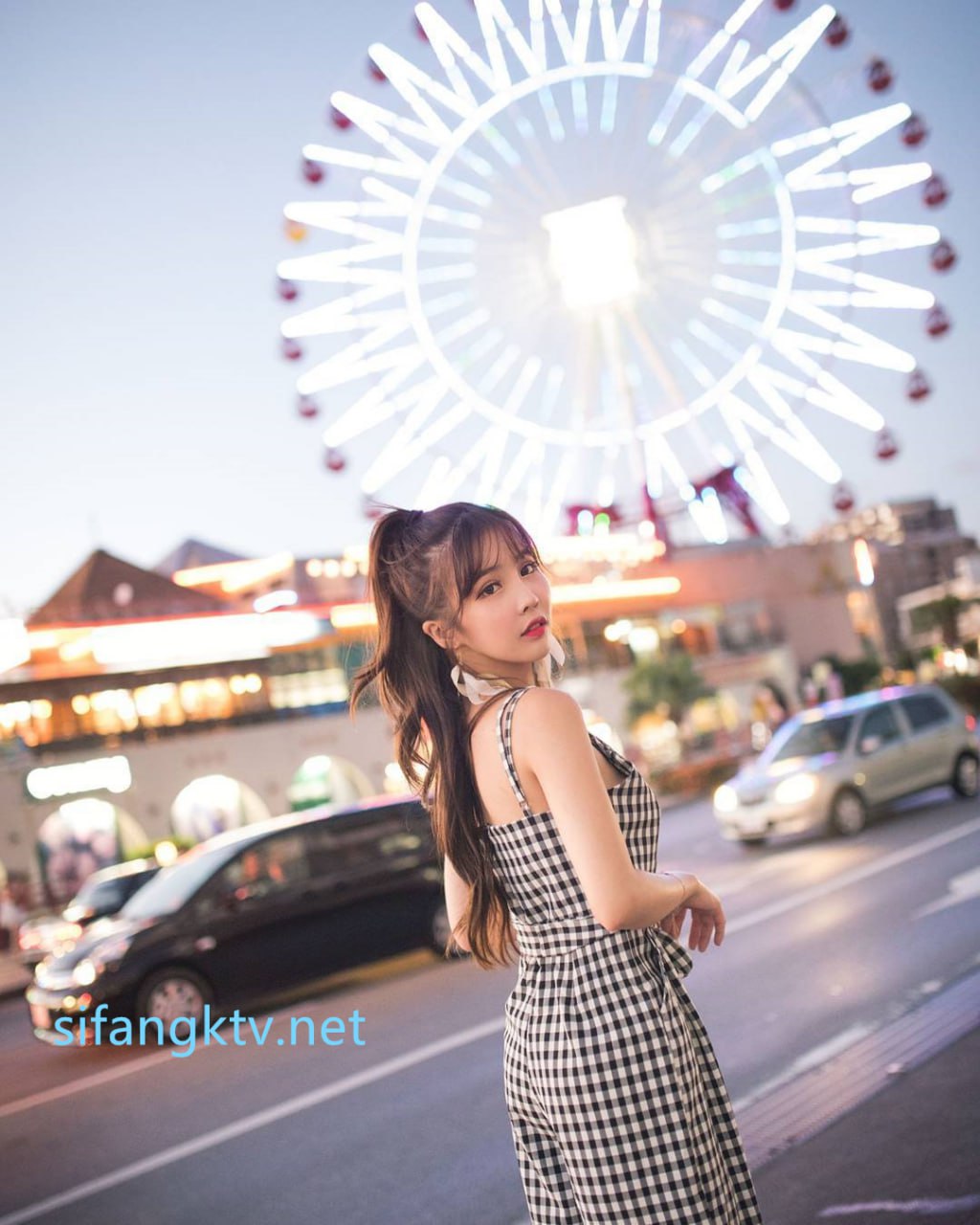 【2023-08-13】Met a stranger on the beach Part 1.m4v